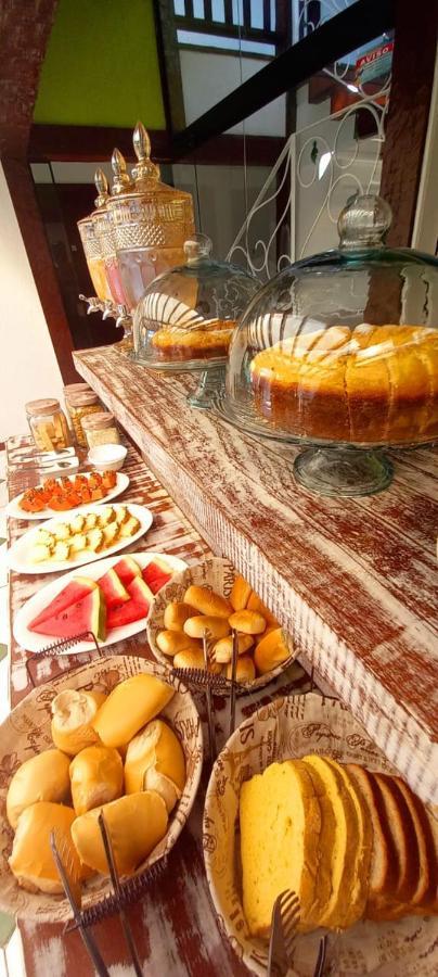 Bliss Hoteis Centro Búzios Zewnętrze zdjęcie A selection of fruit and cake